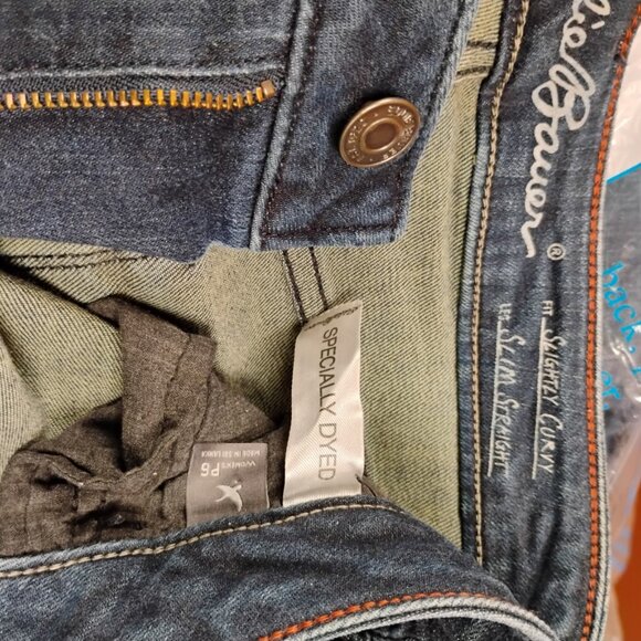 Eddie Bauer Jeans Petite 6 | Slightly Curvy | Slim Straight | Medium Wash - Picture 3 of 3